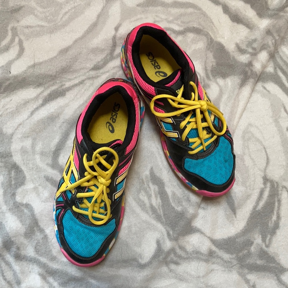 Women’s size 8 1/2 ASICS volleyball shoes